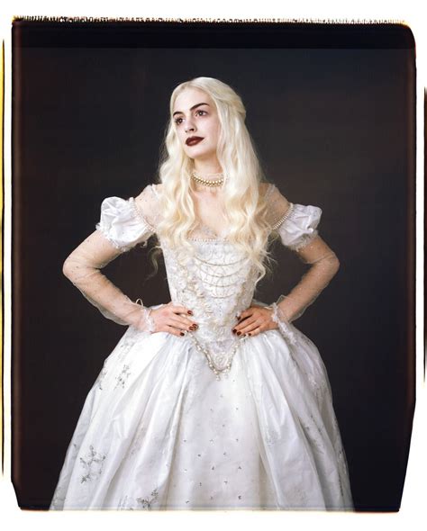 Anne Hathaway As The White Witch In Alice In Wonderland White Queen