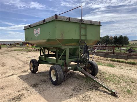Huskee 225 Gravity Wagon Seed Tender Bigiron Auctions