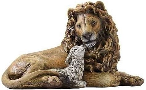 Resin Lion And Lamb Statue