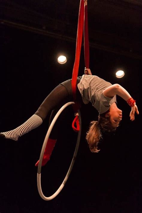 La Escuela de Circo comienza un curso sobre acrobacia aérea