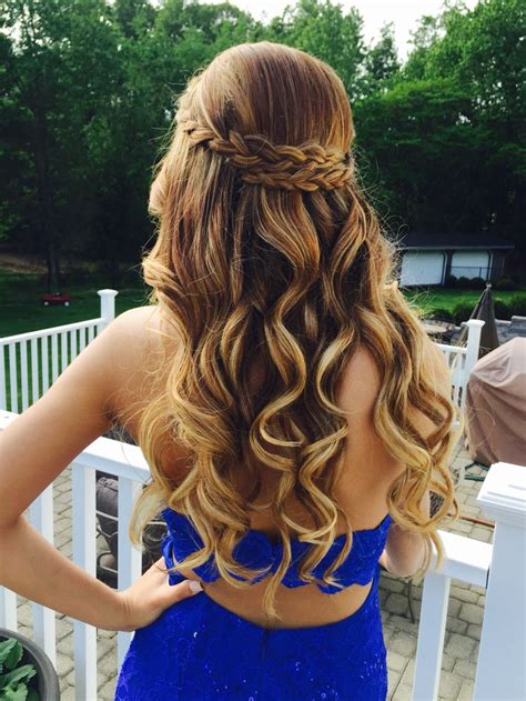 21 Most Glamorous Prom Hairstyles To Enhance Your Beauty