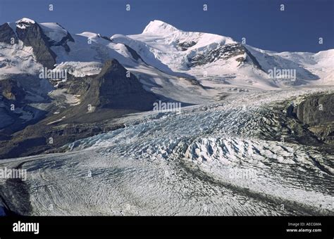 Robson Glacier Resplendent Mtn From Snowbird Pass Trail Mount Robson