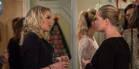 Eastenders Spoiler Roxy Drops A Huge Bombshell On Ronnie