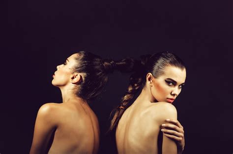 Mod Les Lesbiennes Nues Aux Cheveux Tress S Photo Premium