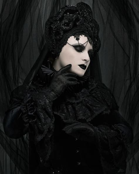 Pin By Melyna Aelyssxenia On Mel Victorian Goth Goth Gothic Beauty