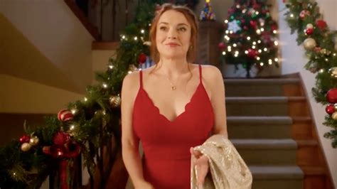 Lindsay Lohan Stars In Netflix Holiday Rom Com Falling For Christmas