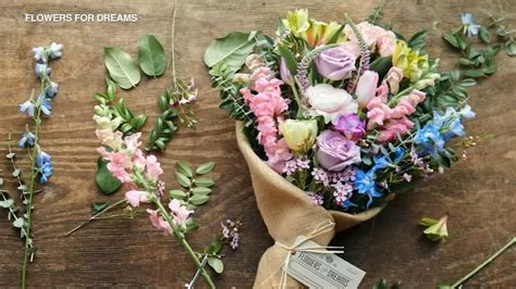 Mother's day (also known as mothering sunday) is held on the second sunday of may in most countries. Mother's Day gifts: Flowers for Dreams creates special ...