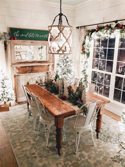 Farmhouse Christmas Dining Room Farmhouse Christmas Dining Room