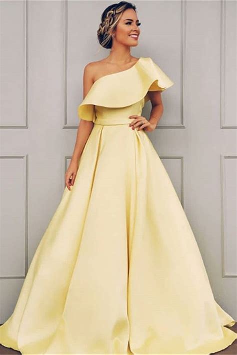 Gorgeous One Shoulder Yellow Evening Dress Split Long With Pockets In