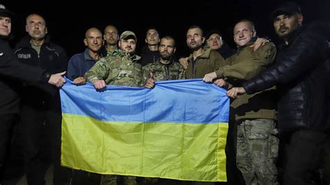 hundreds freed in prisoner swap between ukraine russia