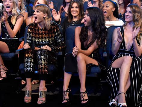 how the vmas create their seating charts where celebrities sit at the mtv video music awards