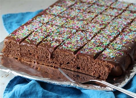 Saftig Stor Sjokoladekake I Langpanne Krem No Chocolate Lovers Chocolate Cake Norwegian