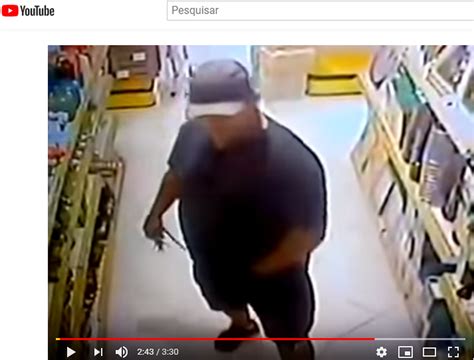 Câmera de loja flagra homem se masturbando próximo a clientes em Araruama Rio das Ostras Jornal