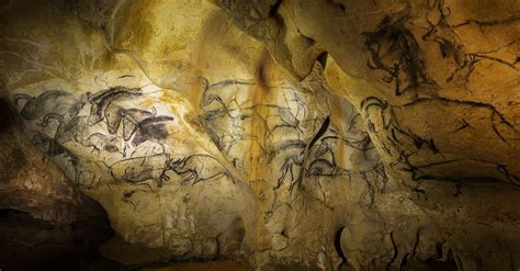 42 Lascaux Cave Paintings Wallpaper Wallpapersafari