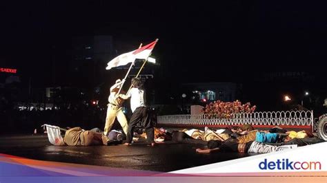 Mengenang Pertempuran 5 Hari Di Semarang Lewat Teatrikal Dentuman Meriam