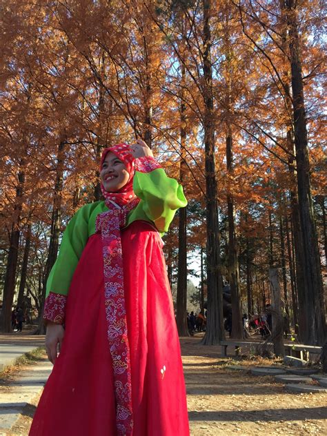 Apabila musim luruh mengambil alih di jepun, kelembapan dan suhu mula jatuh. Pakaian Ikut 4 Musim di Korea