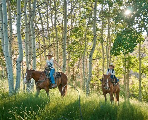 Horseback Riding In Oregon Scenic Riding Experience On Rustic Ranch
