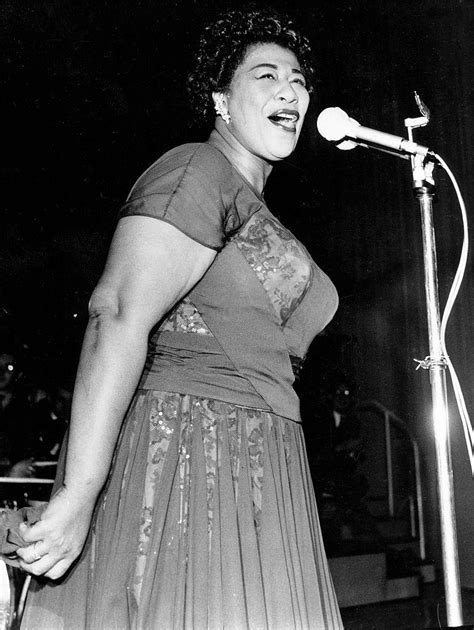 Ella Fitzgerald Performing On Stage 1960 Bygonely