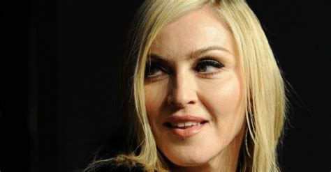 Madonna Toute Nue Pour De Largent