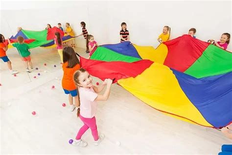 13 Best Parachute Games For Kids To Play 2021 Images And Examples