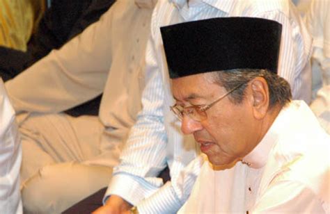 The inaugural award in 2010 was awarded to cartoonist datuk mohd nor khalid, more popularly known as. Tan Sri Nasimuddin's funeral pictures - Autoworld.com.my