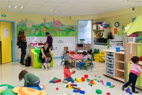 A hospital for orphaned infants; CRECHE COLLECTIVE LES EXPLORATEURS | Croix-Rouge française