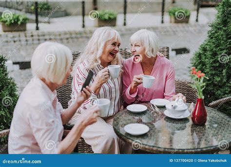 Older Women And Younger Women 3 Telegraph