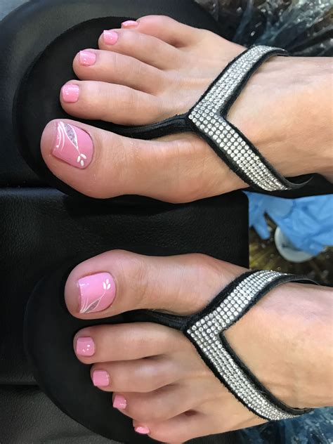 pin by robin lapread on beautiful toes toe nails beautiful toes toe nail designs