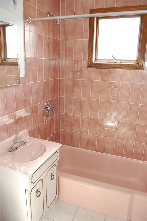 40 Vintage Pink Bathroom Tile Ideas And Pictures