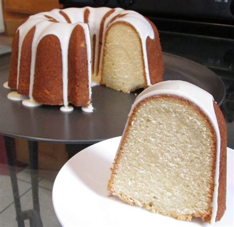 Homemade Vanilla Pound Cake Charliethecookandrews