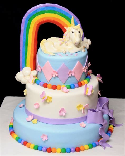 Complete Deelite: Rainbow Unicorn Cake!