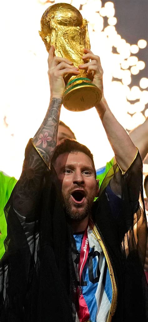 Messi Lifting World Cup Wallpapers Tubewp