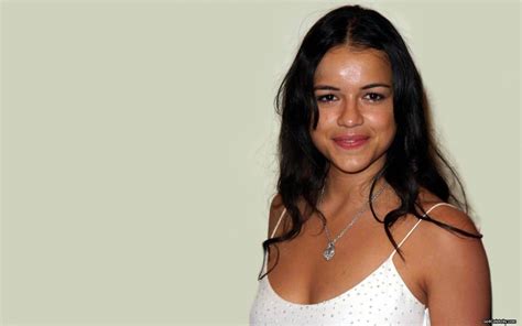 Best Cleavages In The World Michelle Rodriguez Cleavage