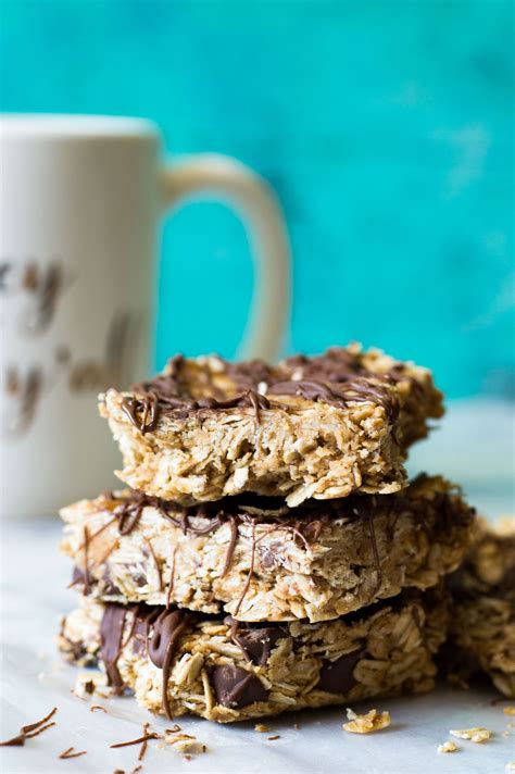 Oatmeal, vanilla protein powder, peanut butter, coconut cream. {No Bake} Peanut Butter Chocolate Oatmeal Bars | Recipe ...