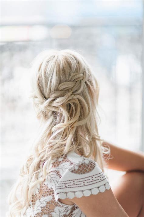 Beach Babe Our 4 Favourite Beach Wedding Hairstyles Beach Wedding