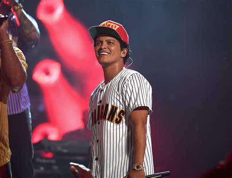 Watch Bruno Mars Emotional Performance At One Voice Somos Live