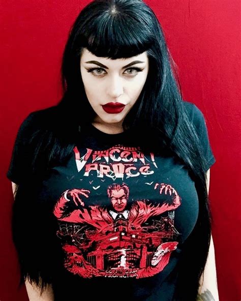 Pin By William Spells On Bettie Page In 2019 Goth Beauty Hot Goth