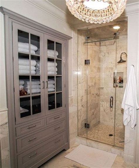 People like to add oak style into a room because they are a fan of its timeless quality and durability. 38+ Chilly Little Master Bathroom Remodel Ideas | Built in ...