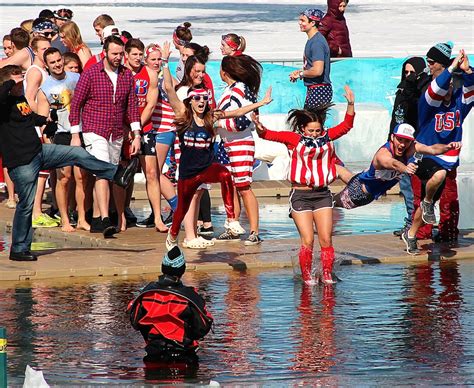Tommies take Polar Plunge for charity - TommieMedia