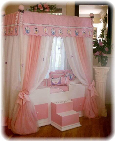 This tent is designed and recommended for toddlers that are above 15 months. TODDLER Disney Princess Canopy Bedding..Girls Bed...Canopy ...