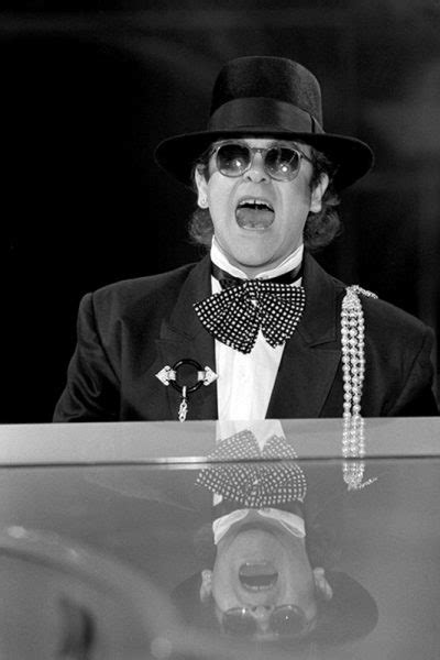 Ej479 Elton John Iconic Images