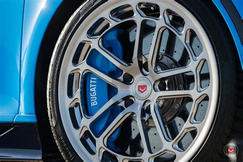 Bugatti Chiron Tries On New Wheels For Size Hot Or Not Carscoops