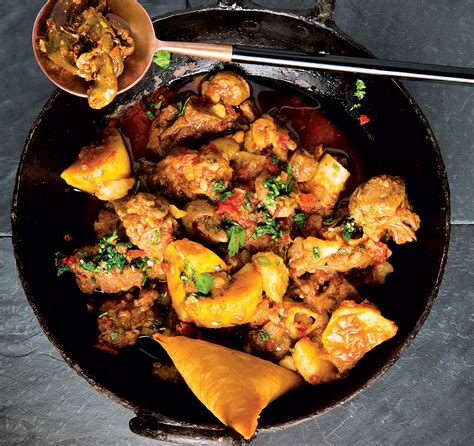 Add curry powder, garlic granules, cumin, turmeric, red chilli flakes, sea salt, and black pepper. Lamb curry | Woolworths TASTE