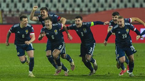 Aufstellung ist aus meiner sicht klar: Schottland feiert historische Nacht - nun wartet England ...