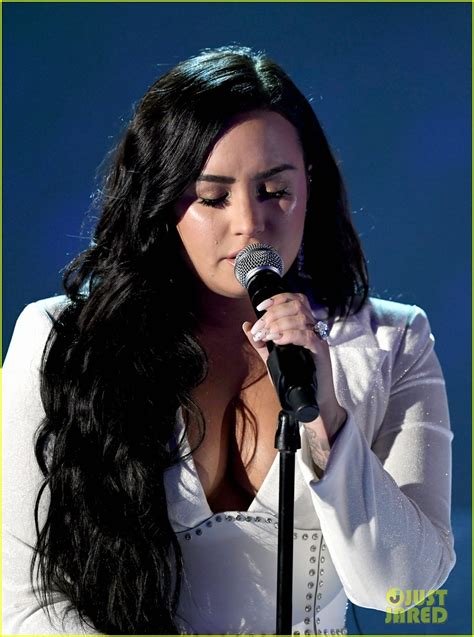 Demi lovato broke down during powerful grammy performance of 'anyone'. Demi Lovato Performs New Song 'Anyone' at Grammys 2020 ...