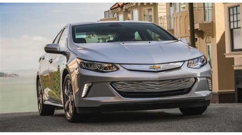 General Motors Chief Electric Engineer Says Plug In Electric Cars Are