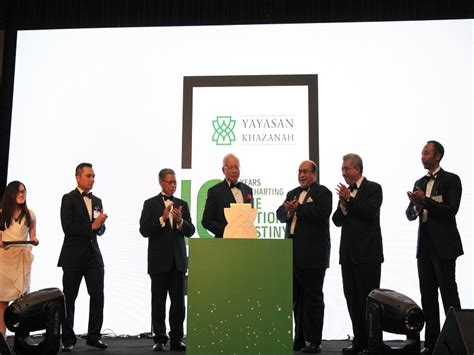 Yayasan khazanah, a premier scholarship provider established by khazanah nasional berhad in 2006 to select, support, groom and nurture exceptional individuals who have great potentials to become leaders of tomorrow. YK 10th Anniversary Gala Dinner 2016 - Events - Media ...