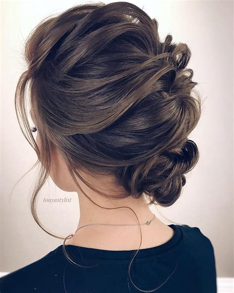 However, 2019 is a piece of his hair will be shorter, between the ear and shoulder, as well as have the tips of the hair, which is sharp. 10 Updos for Medium Length Hair - Prom & Homecoming ...