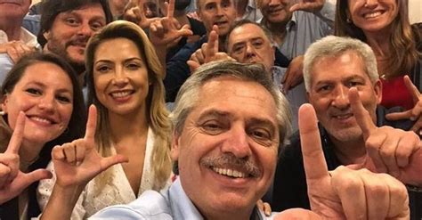 Born 19 february 1953), often referred to by her initials cfk, is an argentine lawyer and politician who is serving as the 37th vice president of argentina since 2019. Lula a Alberto e Cristina: a América Latina reencontra ...