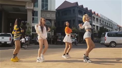 Four Hot Asian Girls Dancing On Public Hot Girls Shuffle Dancing